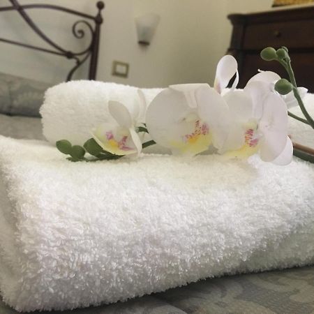 Bed and Breakfast Ciro A Maschio Angioino Neapel Exterior foto