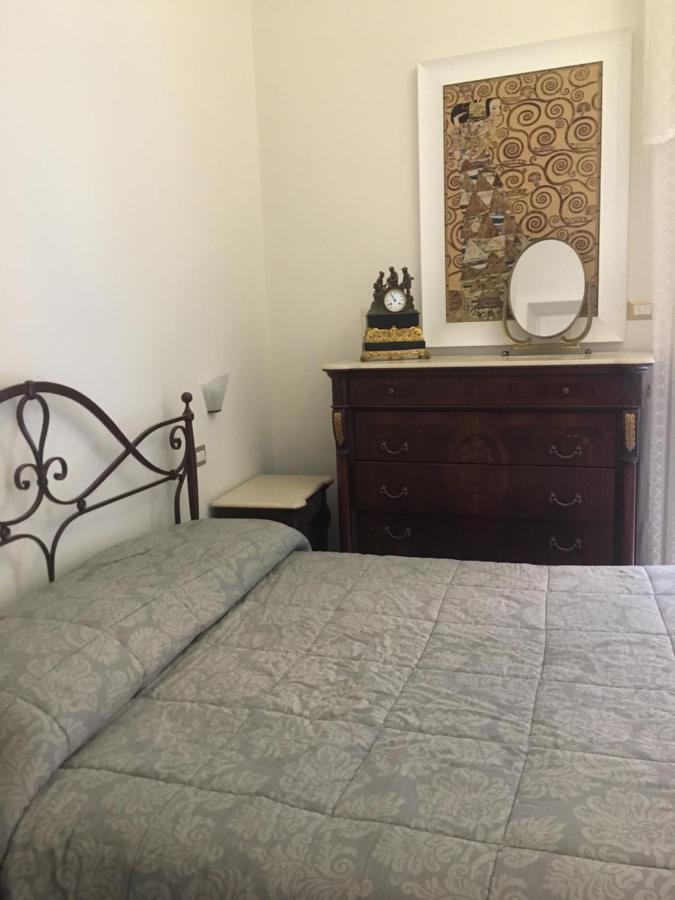 Bed and Breakfast Ciro A Maschio Angioino Neapel Exterior foto