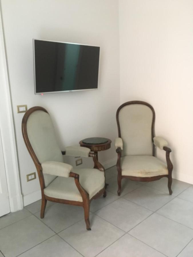 Bed and Breakfast Ciro A Maschio Angioino Neapel Exterior foto